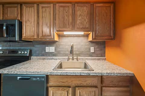 Tiny photo for 5918 Morrissey Street 5918D #5918D, Columbus, OH 43232 (MLS # 226021848)