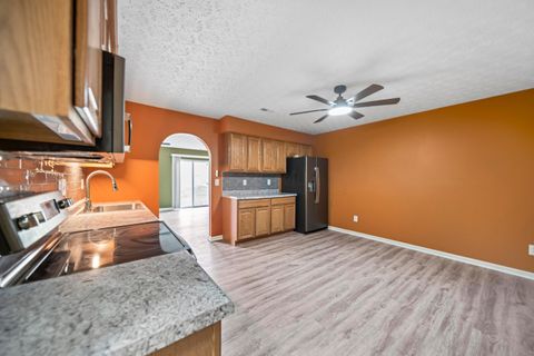 Tiny photo for 5918 Morrissey Street 5918D #5918D, Columbus, OH 43232 (MLS # 226021848)