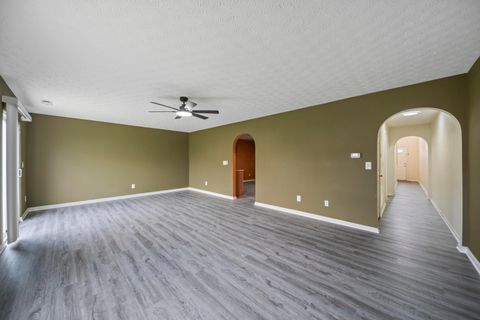 Tiny photo for 5918 Morrissey Street 5918D #5918D, Columbus, OH 43232 (MLS # 226021848)
