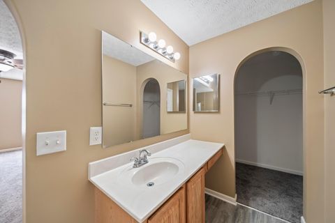 Tiny photo for 5918 Morrissey Street 5918D #5918D, Columbus, OH 43232 (MLS # 226021848)