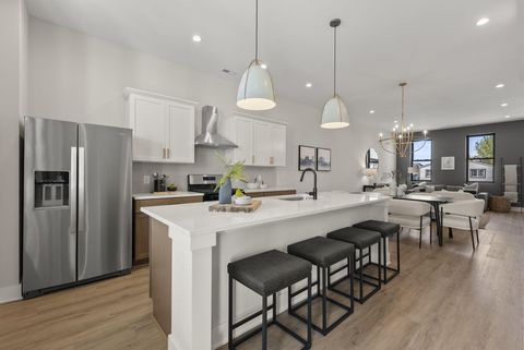 Photo of 1093 Franklin Avenue, Columbus, OH 43205 (MLS # 225034675)