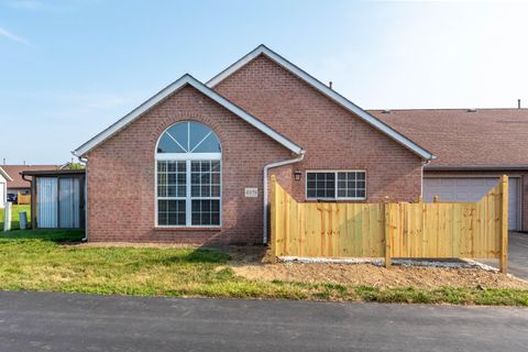 Photo of 4979 Meadow Run Drive, Hilliard, OH 43026 (MLS # 226027148)