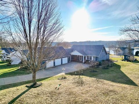 Homes For Sale - 3807 Apple Valley Drive<br/> Knox County, Howard, OH 43028