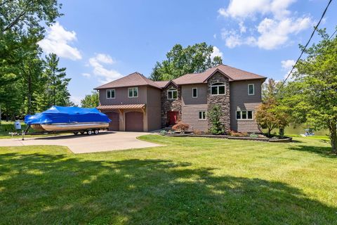 Tiny photo for 945 Pike Drive, Mansfield, OH 44903 (MLS # 226024899)