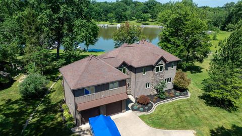 Photo of 945 Pike Drive, Mansfield, OH 44903 (MLS # 226024899)