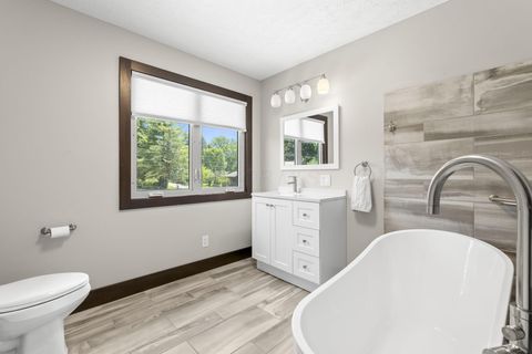 Tiny photo for 945 Pike Drive, Mansfield, OH 44903 (MLS # 226024899)