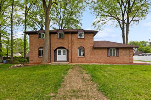 Photo of 4999 Doral Avenue, Columbus, OH 43213 (MLS # 226018314)