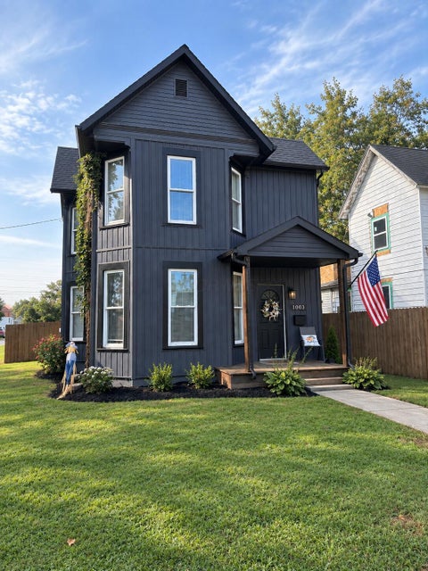 Photo of 1003 Lakeview Avenue, Washington Court House, OH 43160 (MLS # 226033954)