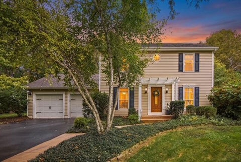 Photo of 3824 Aqueduct Court, Columbus, OH 43221 (MLS # 226035040)