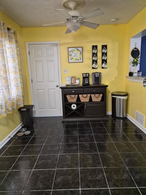 Tiny photo for 4423 Jackson Pike, Grove City, OH 43123 (MLS # 226005775)