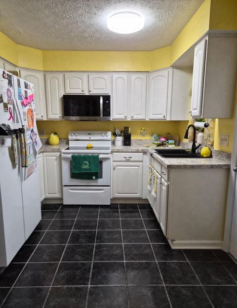 Tiny photo for 4423 Jackson Pike, Grove City, OH 43123 (MLS # 226005775)