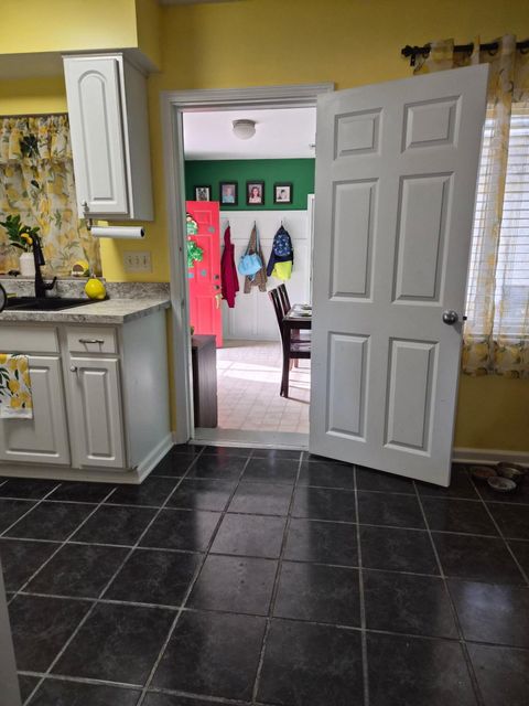 Tiny photo for 4423 Jackson Pike, Grove City, OH 43123 (MLS # 226005775)