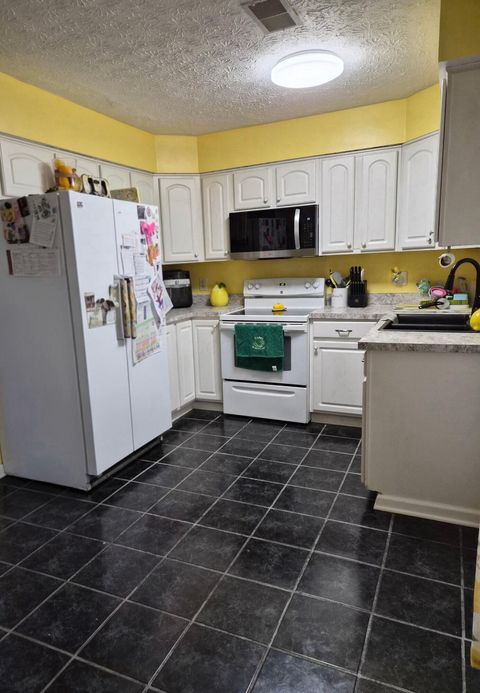 Tiny photo for 4423 Jackson Pike, Grove City, OH 43123 (MLS # 226005775)