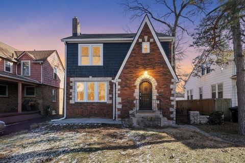 Photo of 972 Berkeley Road, Columbus, OH 43206 (MLS # 226012037)