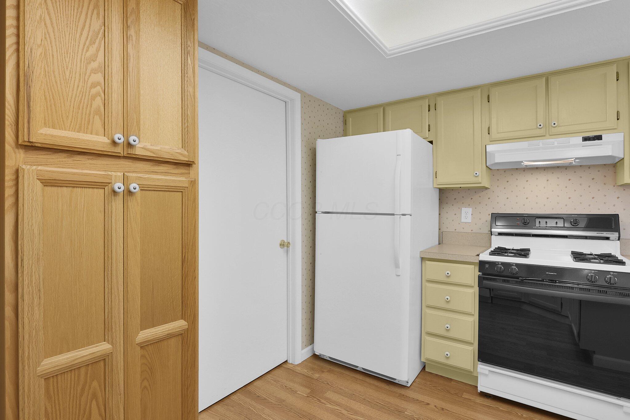 6650 Heatherstone Loop, Dublin, Ohio image 17