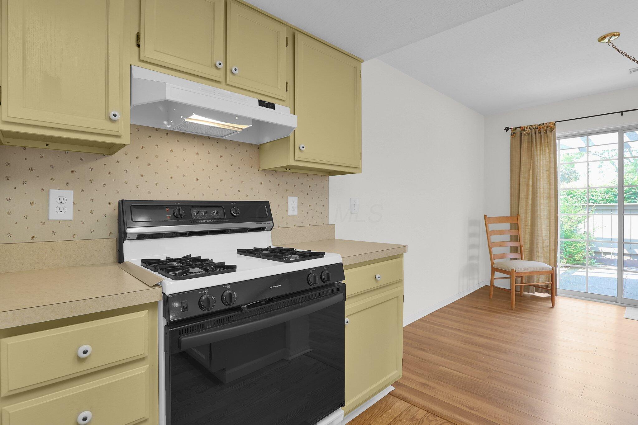 6650 Heatherstone Loop, Dublin, Ohio image 19