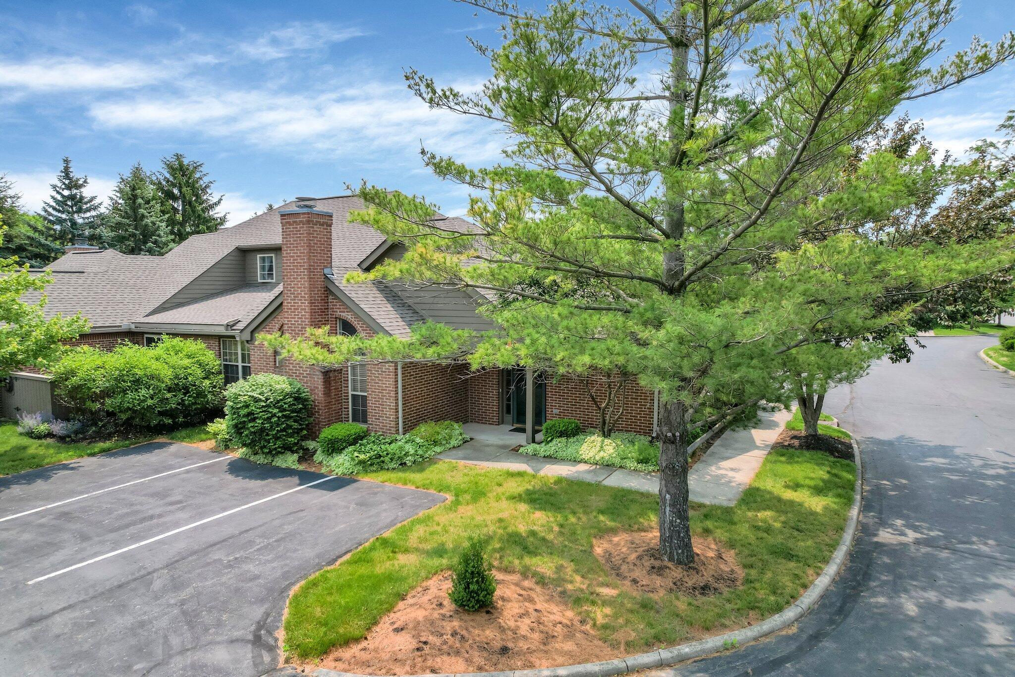 6650 Heatherstone Loop, Dublin, Ohio image 40