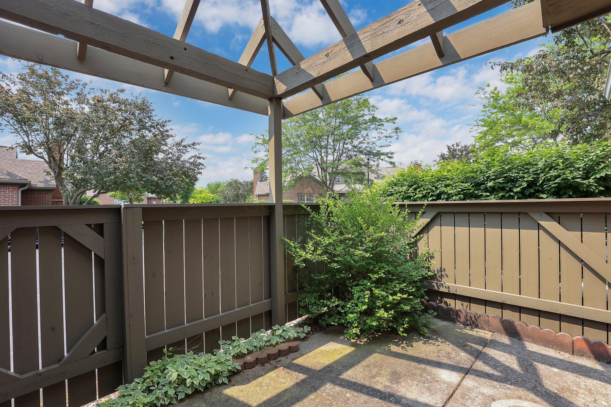 6650 Heatherstone Loop, Dublin, Ohio image 36