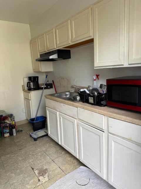 Tiny photo for 1022 E 17th Avenue, Columbus, OH 43211 (MLS # 226037171)