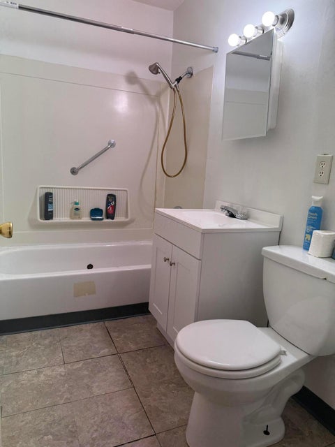 Tiny photo for 1022 E 17th Avenue, Columbus, OH 43211 (MLS # 226037171)
