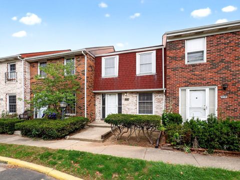 Photo of 2375 Hardesty Drive N A5 #A5, Columbus, OH 43204 (MLS # 226001534)