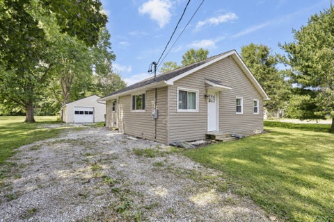Photo of 9290 Mink Street SW, Etna, OH 43062 (MLS # 226035612)