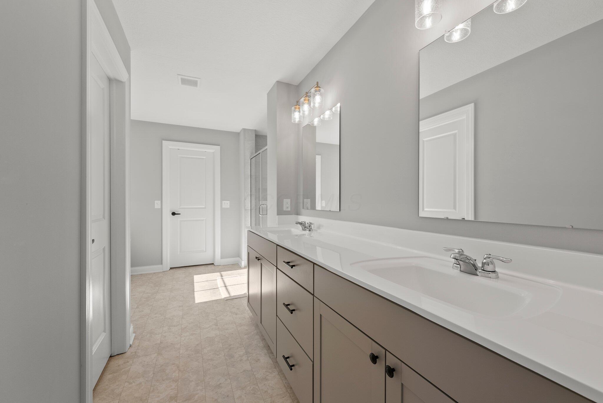 7284 Yarrow Run Road, Plain City, Ohio image 38