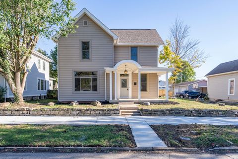 Photo of 423 E Paint Street, Washington Court House, OH 43160 (MLS # 225039858) Photo of 423 E Paint Street, Washington Court House, OH 43160 (MLS # 225039858)