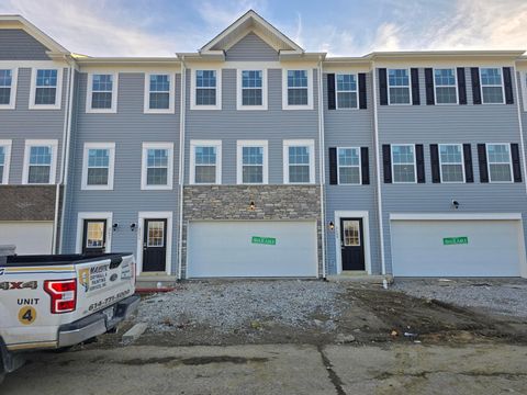 Photo of 2693 Meigs Drive, Columbus, OH 43207 (MLS # 225045392)