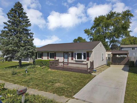 Photo of 5594 Bluegrass Way, Hilliard, OH 43026 (MLS # 225031014)