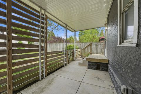 Tiny photo for 318 E Hinman Avenue, Columbus, OH 43207 (MLS # 226014326)