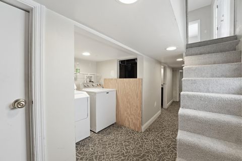 Tiny photo for 318 E Hinman Avenue, Columbus, OH 43207 (MLS # 226014326)