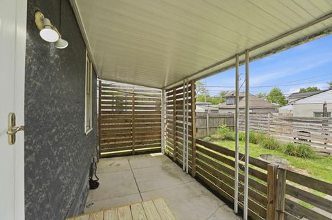 Tiny photo for 318 E Hinman Avenue, Columbus, OH 43207 (MLS # 226014326)