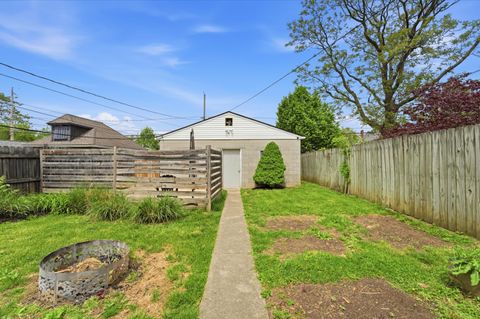 Tiny photo for 318 E Hinman Avenue, Columbus, OH 43207 (MLS # 226014326)