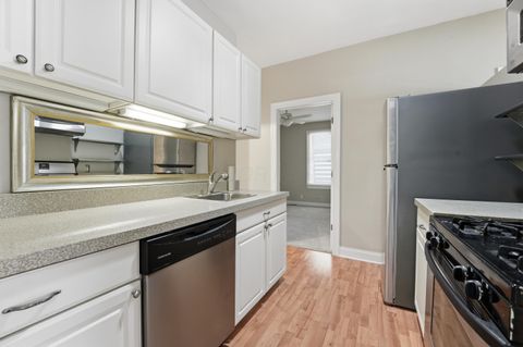 Tiny photo for 318 E Hinman Avenue, Columbus, OH 43207 (MLS # 226014326)