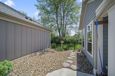 Tiny photo for 333 Parkgate Court, Delaware, OH 43015 (MLS # 226013133)