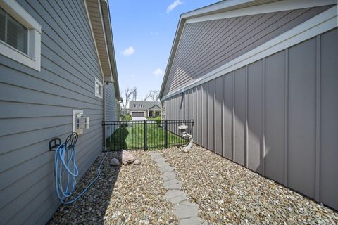 Tiny photo for 333 Parkgate Court, Delaware, OH 43015 (MLS # 226013133)