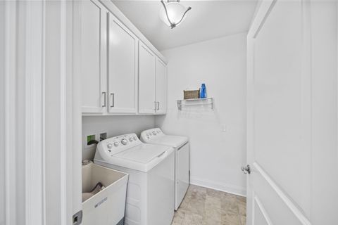 Tiny photo for 333 Parkgate Court, Delaware, OH 43015 (MLS # 226013133)