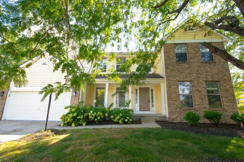 Photo of 4581 Huntwicke Drive, Hilliard, OH 43026 (MLS # 226033361)