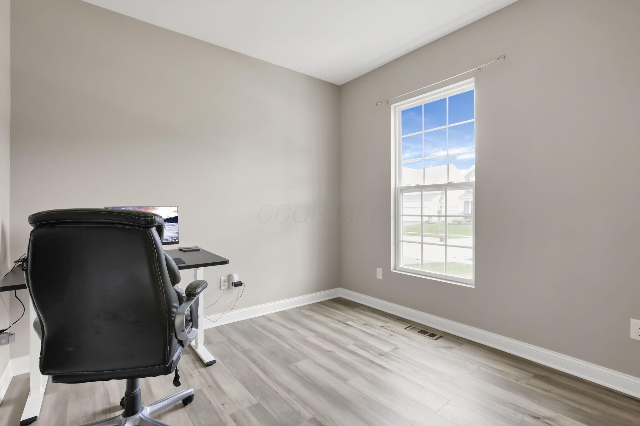 6460 Boone Drive, Powell, Ohio image 32
