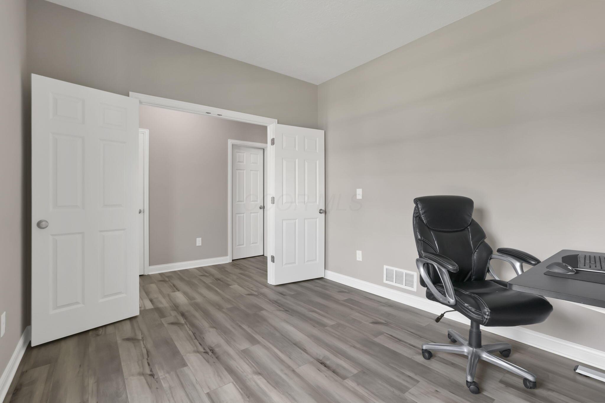 6460 Boone Drive, Powell, Ohio image 34