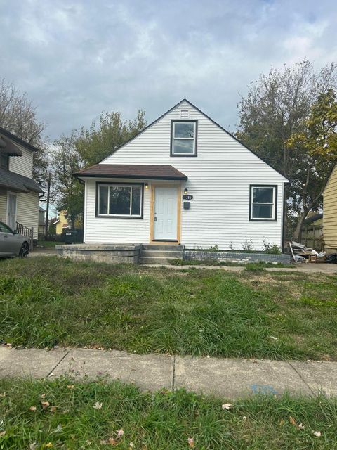 Photo of 1386 E 22nd Avenue, Columbus, OH 43211 (MLS # 225042381)
