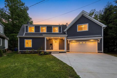Photo of 415 Glen Echo Circle, Columbus, OH 43202 (MLS # 226017102)