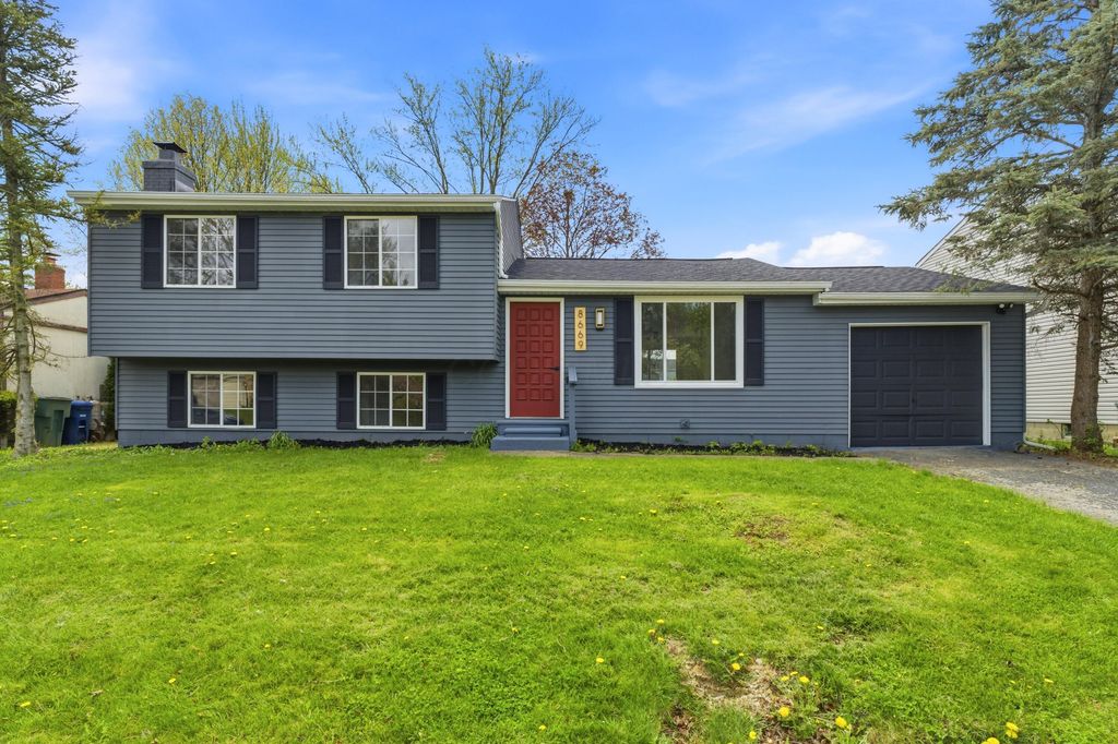 Photo of 8669 Ripton Drive, Powell, OH 43065 (MLS # 226012406)