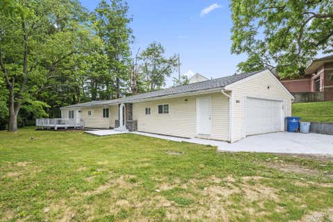 Photo of 1404 Waggoner Road, Reynoldsburg, OH 43068 (MLS # 226021836)