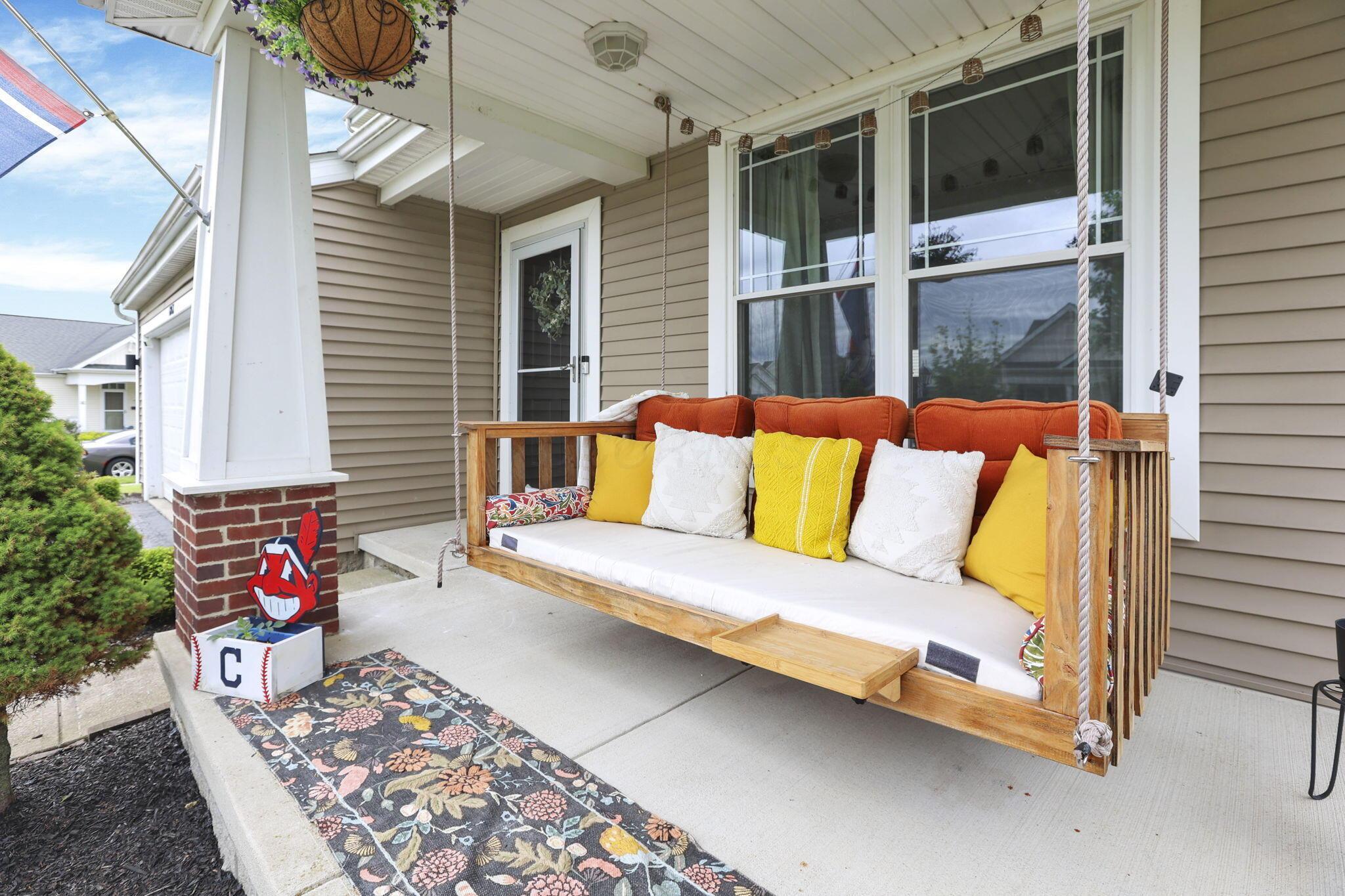 6843 John Drive, Canal Winchester, Ohio image 3
