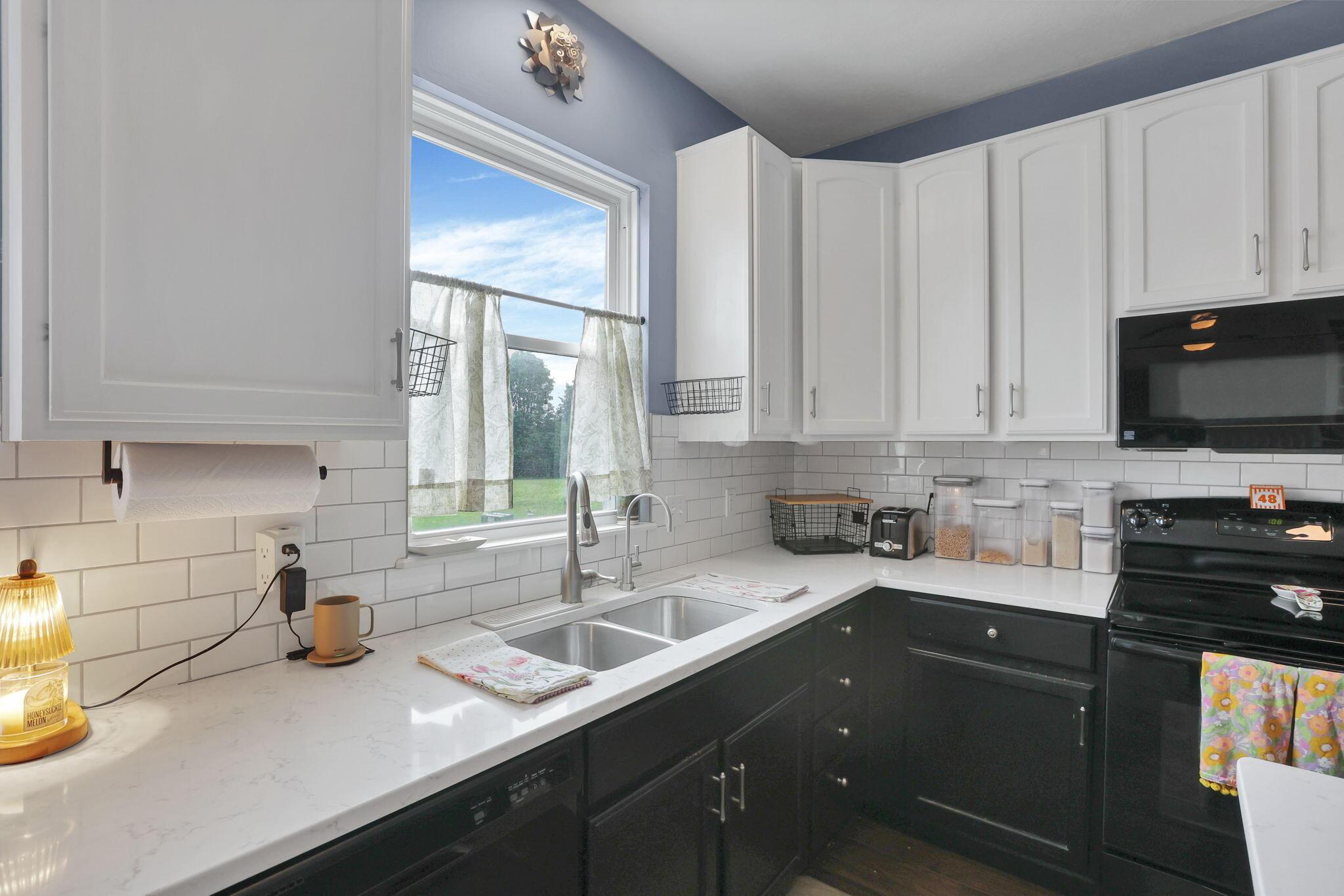 6843 John Drive, Canal Winchester, Ohio image 14