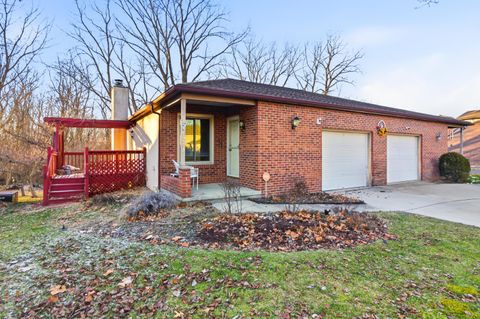 Photo of 1797 Quarry Ridge Drive, Columbus, OH 43232 (MLS # 226002259)