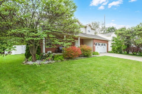 Tiny photo for 157 Shaleridge Drive, Pataskala, OH 43062 (MLS # 226035833)