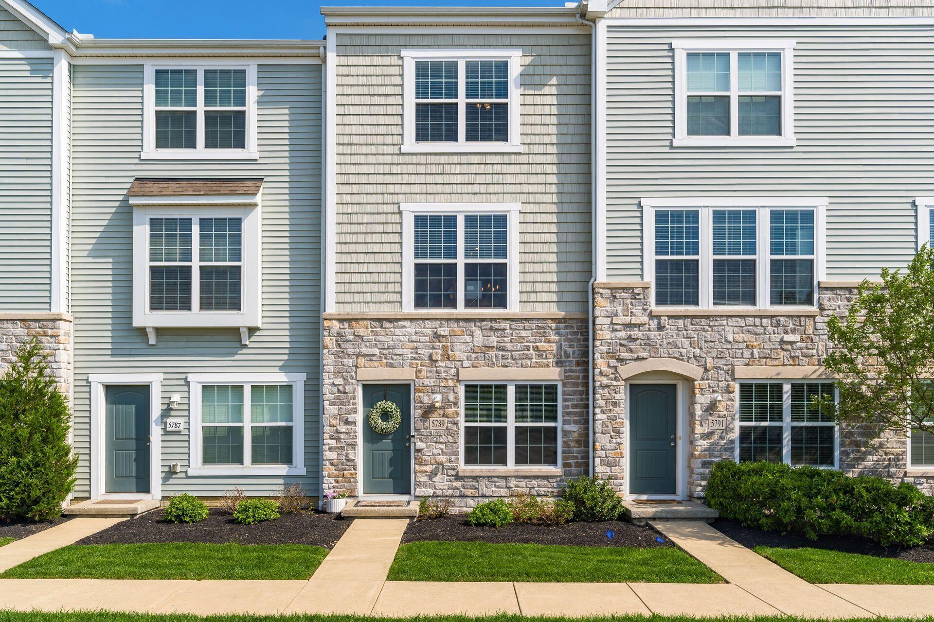 5789 Passage Creek Drive, Dublin, Ohio image 1